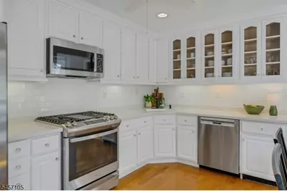 51 Spring Garden Dr, Madison, NJ 07940 - Photo 11