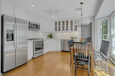 51 Spring Garden Dr, Madison, NJ 07940 - Photo 9