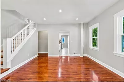1176 Julia St, Teaneck Township, NJ 07666 - Photo 9