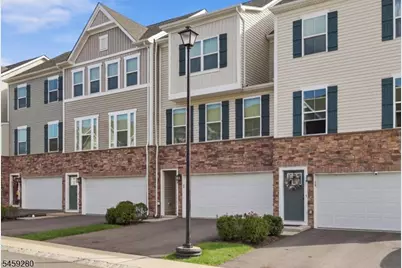 14 Clausen Ct, Mount Olive, NJ 07828 - Photo 1