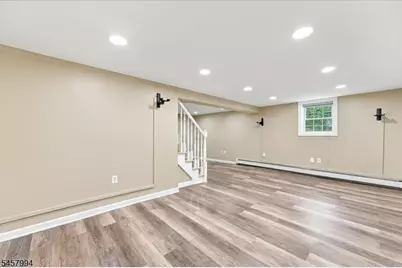 2 Crescent Rd, Hopatcong, NJ 07843 - Photo 27