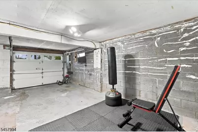 2 Crescent Rd, Hopatcong, NJ 07843 - Photo 31