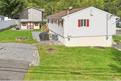 2 Crescent Rd, Hopatcong, NJ 07843 - Photo 49