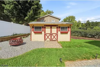 2 Crescent Rd, Hopatcong, NJ 07843 - Photo 35