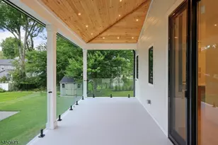 63 Billingsley Dr, Livingston, NJ 07039 - Photo 13