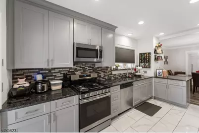 149 E Clay Ave, Roselle Park, NJ 07204 - Photo 9