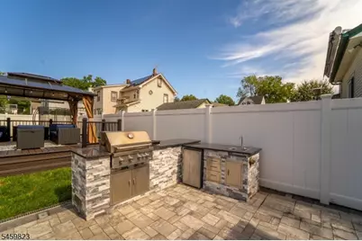 149 E Clay Ave, Roselle Park, NJ 07204 - Photo 27