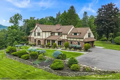 3 Manrodt Ct, Kinnelon, NJ 07405 - Photo 3