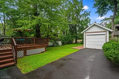 21 Oakview Ave, Maplewood Twp., NJ 07040 - Photo 27