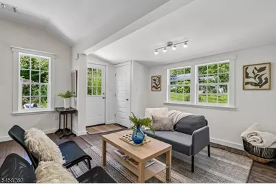 147 Ironia Rd, Mendham, NJ 07945 - Photo 3