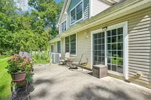 33 Spring Hollow Rd, Wantage, NJ 07461 - Photo 9