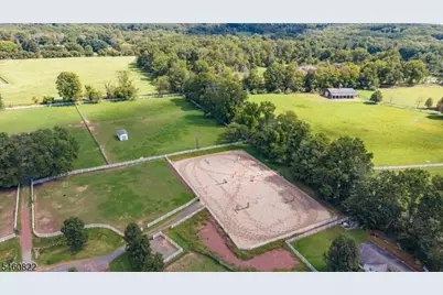 70 Sutton Rd, Tewksbury Township, NJ 08833 - Photo 27