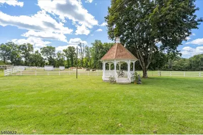 70 Sutton Rd, Tewksbury Township, NJ 08833 - Photo 33