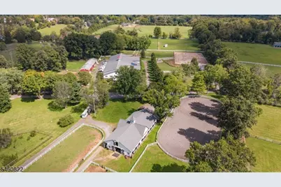 70 Sutton Rd, Tewksbury Township, NJ 08833 - Photo 25