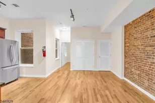 267 Martin Luther King Blvd, Newark, NJ 07102 - Photo 9