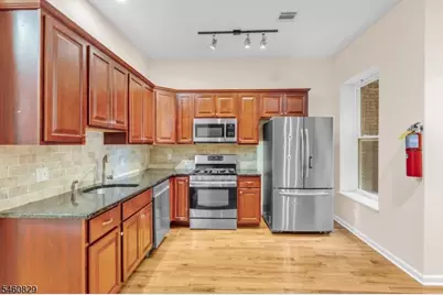 267 Martin Luther King Blvd #2, Newark, NJ 07102 - Photo 1