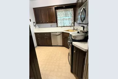 218 Pleasant Ave, Bergenfield, NJ 07621 - Photo 7