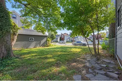 857 Livingston Rd, Elizabeth, NJ 07208 - Photo 17
