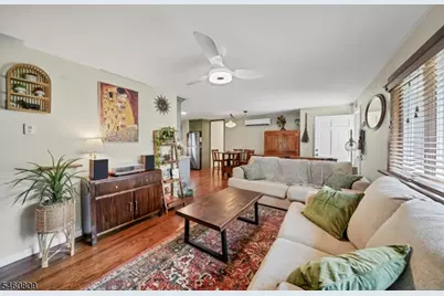 113 Carol Dr, Hackettstown, NJ 07840 - Photo 3