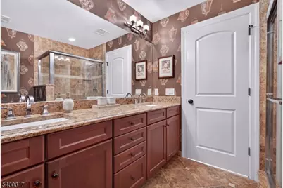 7 Christina Ct, Fairfield, NJ 07004 - Photo 25