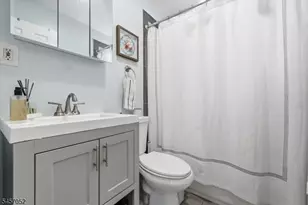 223 Woodlawn Ave, Linden, NJ 07036 - Photo 11