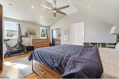 223 Woodlawn Ave, Linden, NJ 07036 - Photo 17