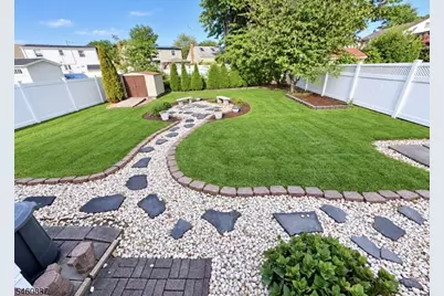 827 Savitt Pl, Union Township, NJ 07083 - Photo 37