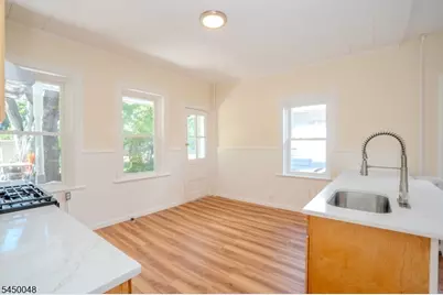 55 Thompson St, Raritan, NJ 08869 - Photo 9