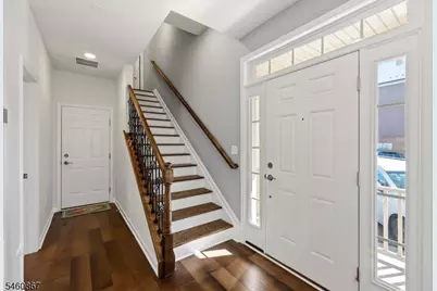 17 Cortland Ct, Livingston, NJ 07039 - Photo 3