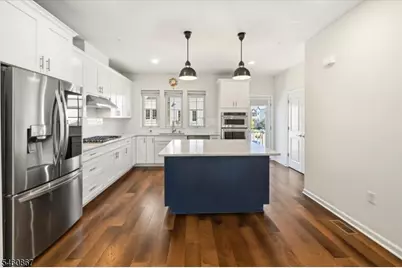 17 Cortland Ct, Livingston, NJ 07039 - Photo 13