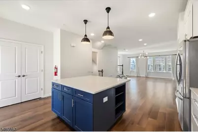 17 Cortland Ct, Livingston, NJ 07039 - Photo 11