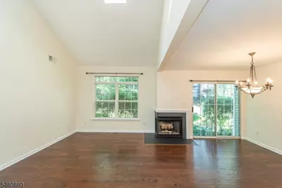122 Woodmont Dr, Randolph Township, NJ 07869 - Photo 3
