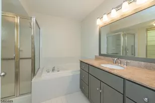 122 Woodmont Dr, Randolph Township, NJ 07869 - Photo 13