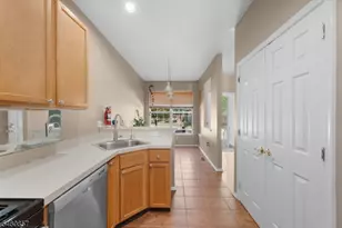 111 Cardigan Ct, Parsippany, NJ 07054 - Photo 9