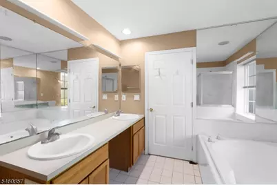 111 Cardigan Ct, Parsippany, NJ 07054 - Photo 39