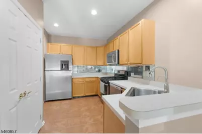 111 Cardigan Ct, Parsippany, NJ 07054 - Photo 11