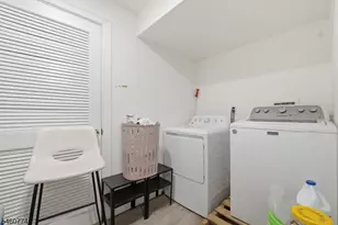 28 Hanford St, Newark, NJ 07114 - Photo 33