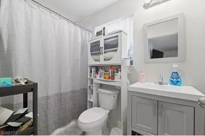 28 Hanford St, Newark, NJ 07114 - Photo 15