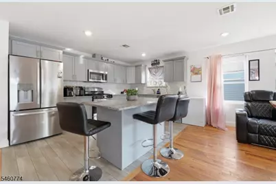 28 Hanford St, Newark, NJ 07114 - Photo 3