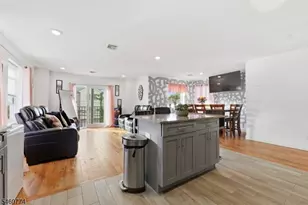 28 Hanford St, Newark, NJ 07114 - Photo 5