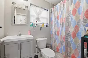 28 Hanford St, Newark, NJ 07114 - Photo 11