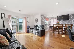 28 Hanford St, Newark, NJ 07114 - Photo 9
