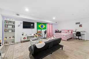 28 Hanford St, Newark, NJ 07114 - Photo 31
