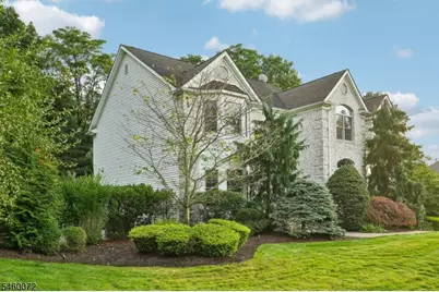 16 Apple Ln, Wayne, NJ 07470 - Photo 3