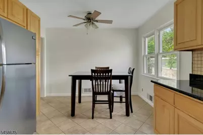 18 Plymouth Ct, Bloomfield, NJ 07003 - Photo 7