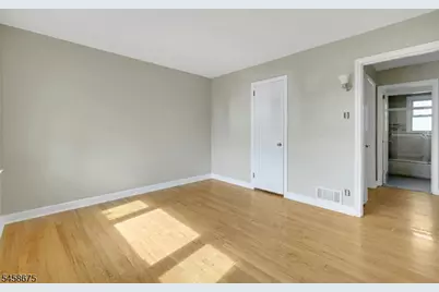 18 Plymouth Ct, Bloomfield, NJ 07003 - Photo 13