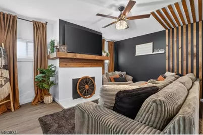 28 Boyden St, East Orange, NJ 07017 - Photo 9