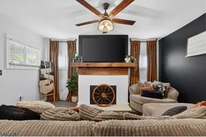 28 Boyden St, East Orange, NJ 07017 - Photo 11