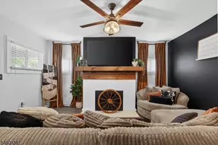 28 Boyden St, East Orange, NJ 07017 - Photo 11