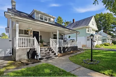 28 Boyden St, East Orange, NJ 07017 - Photo 5